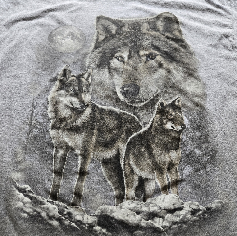 Wolves Tshirt - Picture 2 of 7